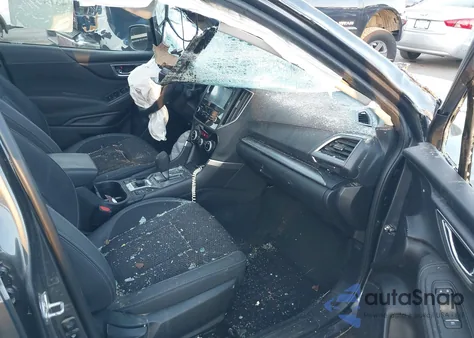 2021 Subaru Forester Premium z USA, uszkodzony, nr VIN JF2SKAJC0MH553189